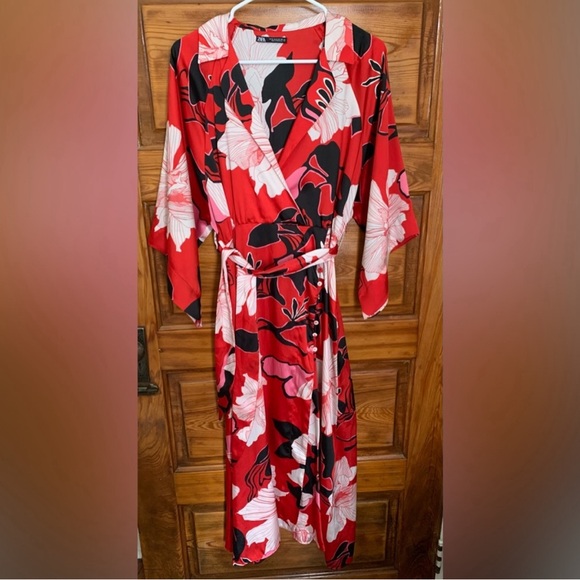 NWOT Zara Floral Kimono Maxi Dress, Medium - Picture 10 of 13